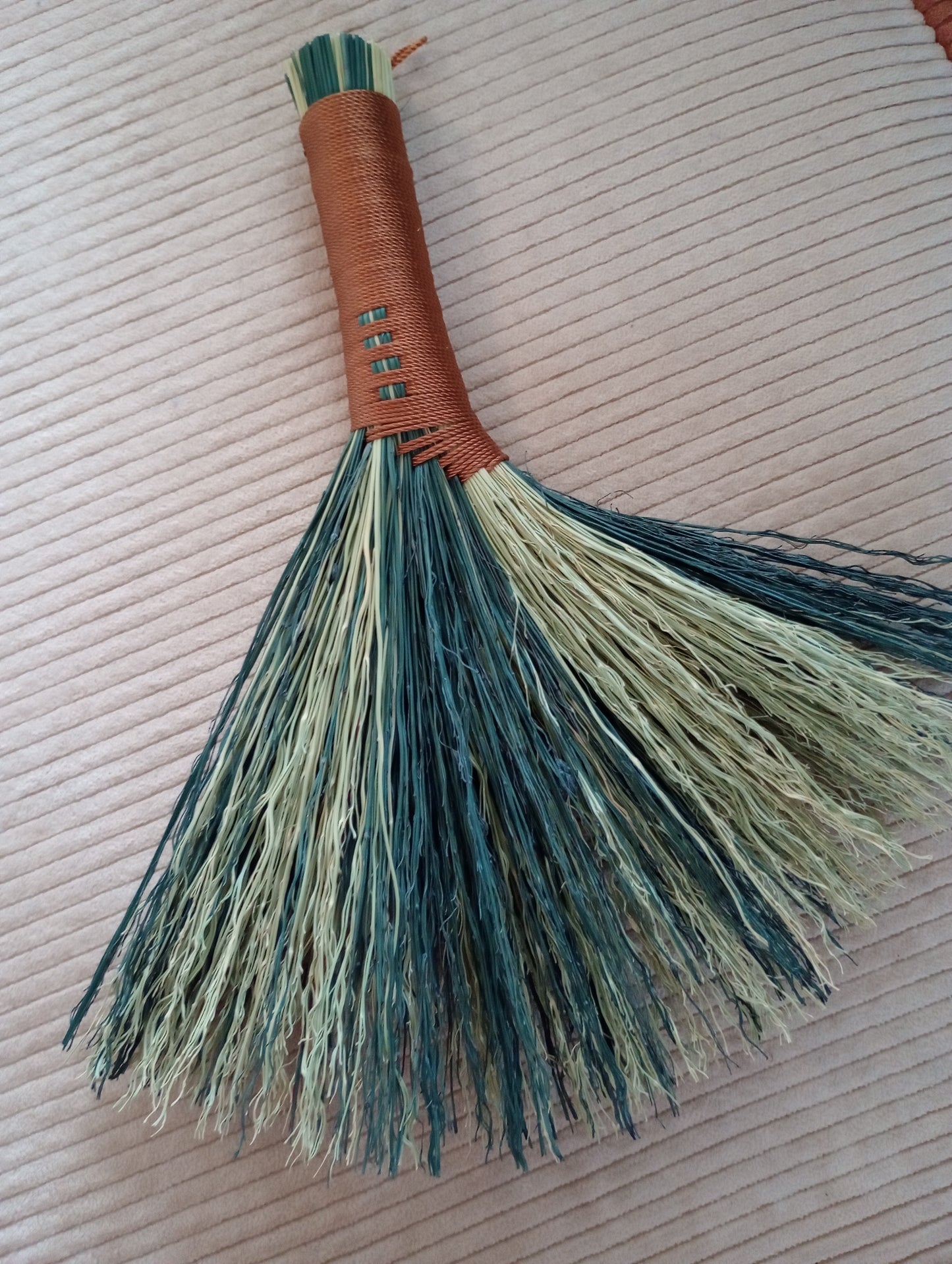 Copper Hush small hand broom